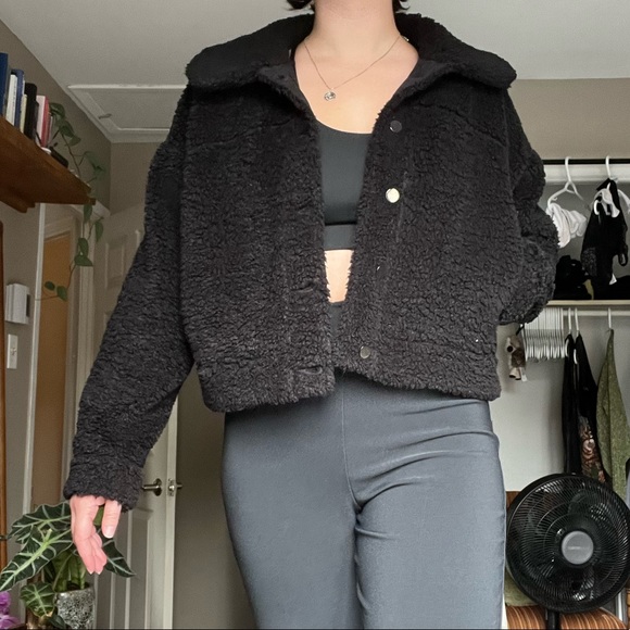lululemon crop teddy/fleece jacket - Picture 2 of 3